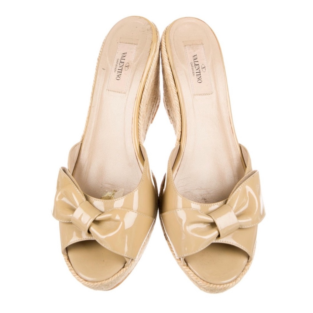 Valentino Garavani Patent Leather Espadrille Wedge Mule Nude